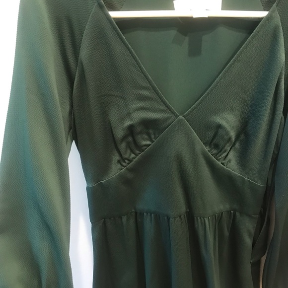Emerald Green Long Sleeve Dress - Picture 4 of 6